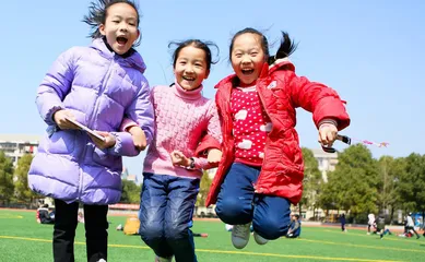 “多面”作业，多渠道学习