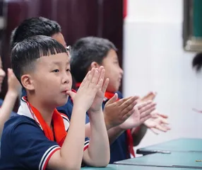 让学生当班主任