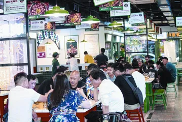 莫锦:一锅肥肠鸡,百城千店梦4
