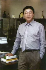他,昔日青岛码头工人,缔造全球最会赚钱海运公司!3