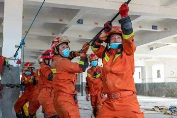 消防员张晓杰:赴汤蹈火践初心1