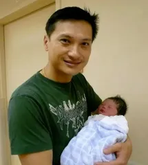 他被称为刘德华电视剧的接班人,却为自闭症儿子退出娱乐圈6