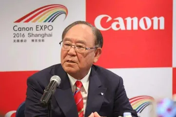 87岁挂帅救火，亲手终结自创单反时代，佳能“诸葛亮”，难！