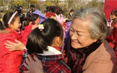 “20多年我坚持做了一件事，愿微光汇成星河”3