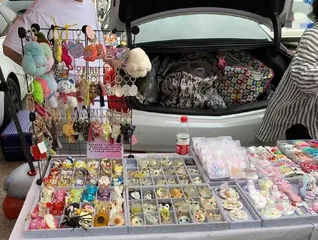 那些焦虑的年轻人，跑去摆地摊了5