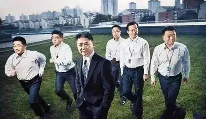 从放权到收权,刘强东在焦虑什么1