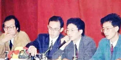 冯仑:你不能弯腰下跪,就别谈创业挣钱7