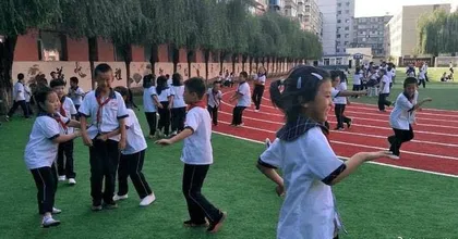 被圈养的中小学生,连厕所时间都快没了5