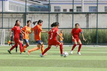 他们,点亮一群山里娃的“足球梦”2
