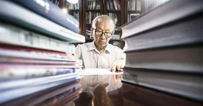 “钢铁院士”崔崑:1200℃熔炉里炼就“钢铁人生”6
