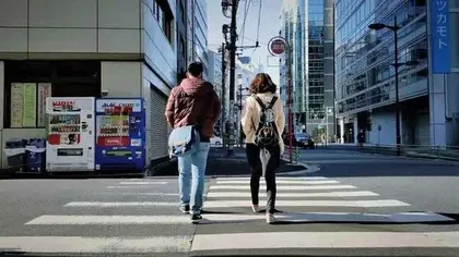 懒得恋爱的年轻人,正在选择“友情婚”2