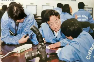 “嫦娥之父”叶培建:向着璀璨星空继续奋斗3