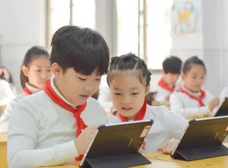 人工智能工具是教师备课的助手
