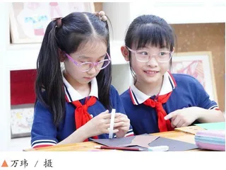 设计三次身份转换  促进思辨思维进阶
