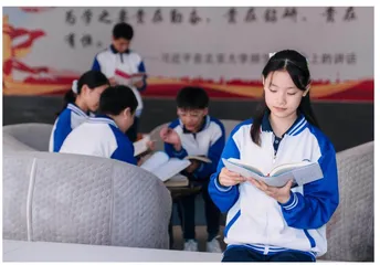 以学生成长为中心构建“激情德育”体系