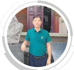 “提灯班会”：明理进德，赋能成长