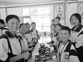书写民族地区教育兴县的康乐答卷2