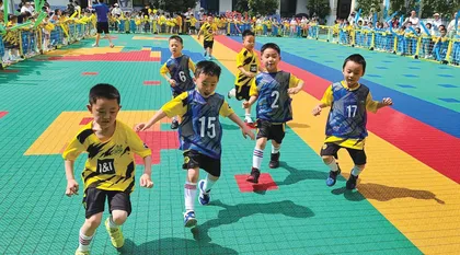 从教室到绿茵场幼儿教育“足”够精彩