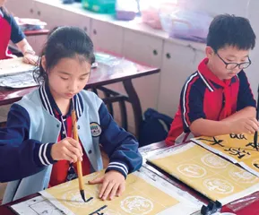 多彩课程铺就学生成长之路