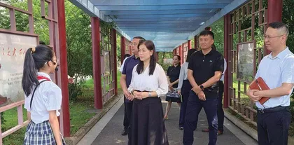 坚持党建引领 擦亮红色品牌