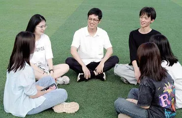 努力让每名毕业生都精准就业