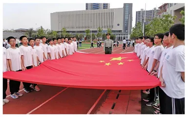 让爱国主义在每个学生心中落地生根
