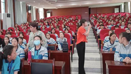 全员育心 全心育人