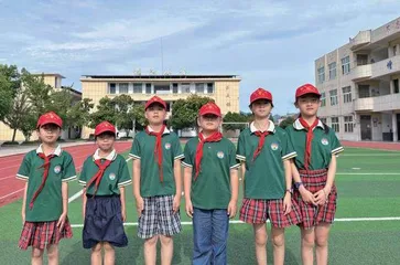 “有问题，找学生”