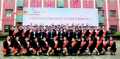 扛起为党育人的责任 