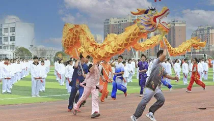 特色办学，闯出普通高中发展新路子