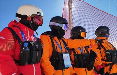 冰与火,炼就中国心