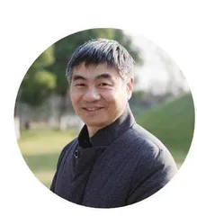 从“拼盘式”主题走向“活”主题0