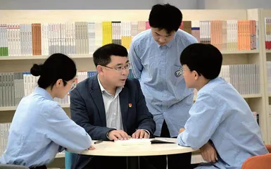 吕军：治校“三重唱”，让每个学生尽情绽放