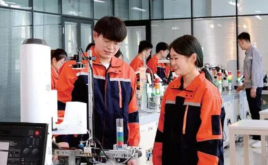 产教融合育匠才，职教创新促发展
