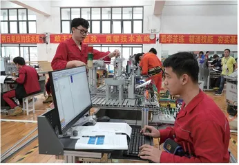 为农赋能，培养适应数字化转型的复合型人才