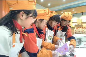 构建“五位一体”的平湖劳动教育新样态
