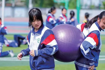 以“哲学之思”推进学校治理现代化
