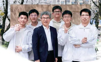 办一所令人尊敬的高品质学校  