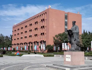 职业院校绩效评价改革的现实挑战与实践创新  