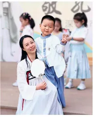 用传统文化为教师发展架上“云梯”