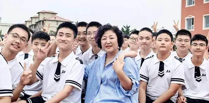 坚持公益性，做有温度的教育 