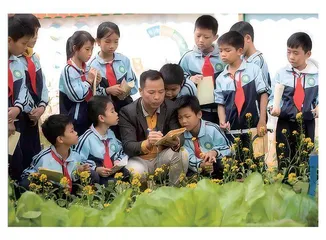 李伟：让校园每寸土地都舞动着活泼的“苗” 