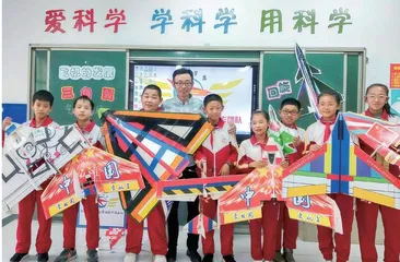 兰学渊：“遥控”梦想，从乡野飞往广阔天空