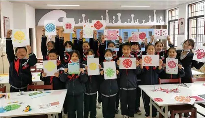 “田园+基地+家校社”，乡小劳动课“悦评越好” 