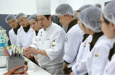 构建“大师引领”下的烘焙人才培养模式