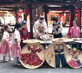 以特色校本课程建设促“五育并举”落地