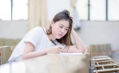 青年失落的“标、本、药” 