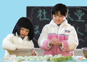 融合育人,社区如何不“缺场” 策划|