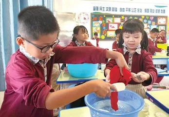 研发劳动课表，助力课程实施