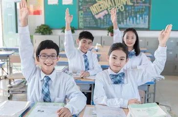 深化教育教学改革，从“育分”走向“育人”